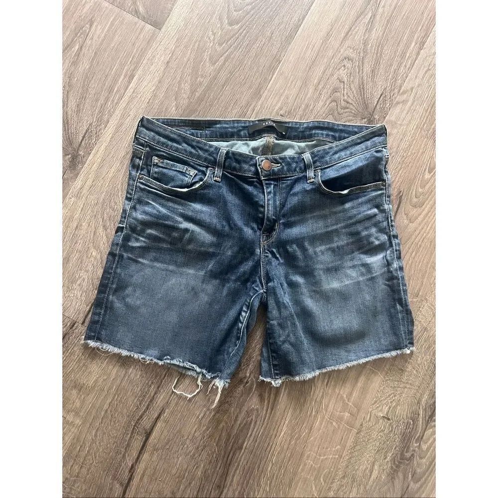 DSTLD women’s Roll up Stretch Shorts size 28
